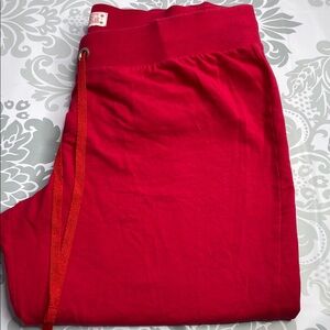Pajama pants soft Capri style size Large Red